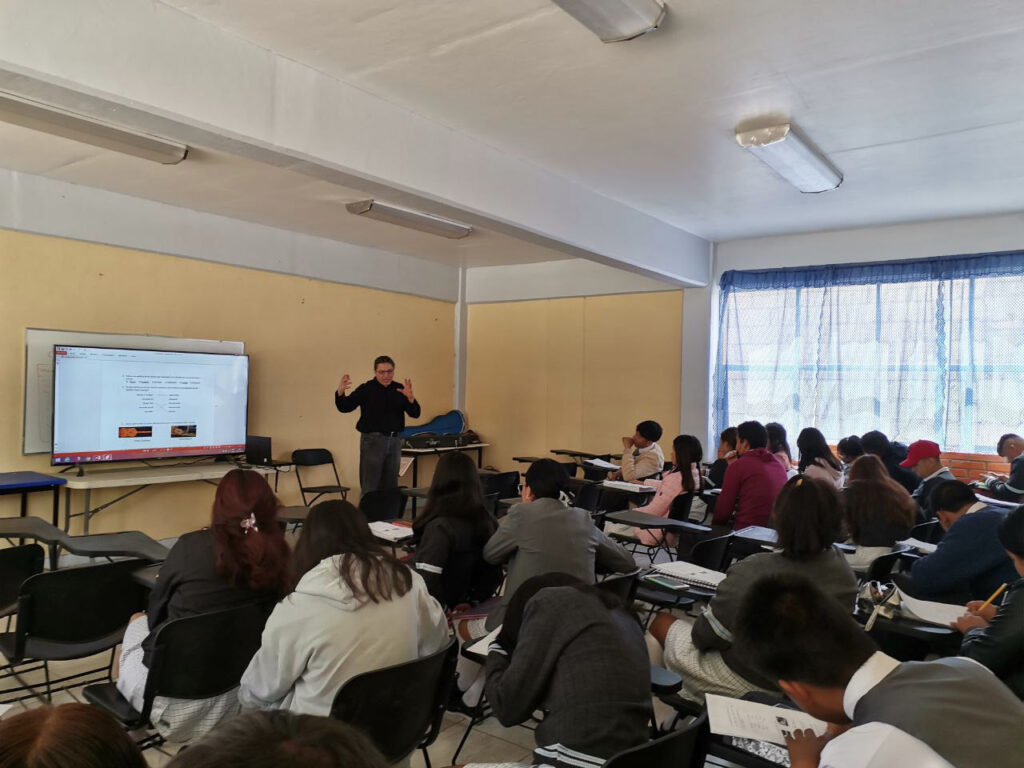 Un concierto didáctico en una institución de nivel medio superior
